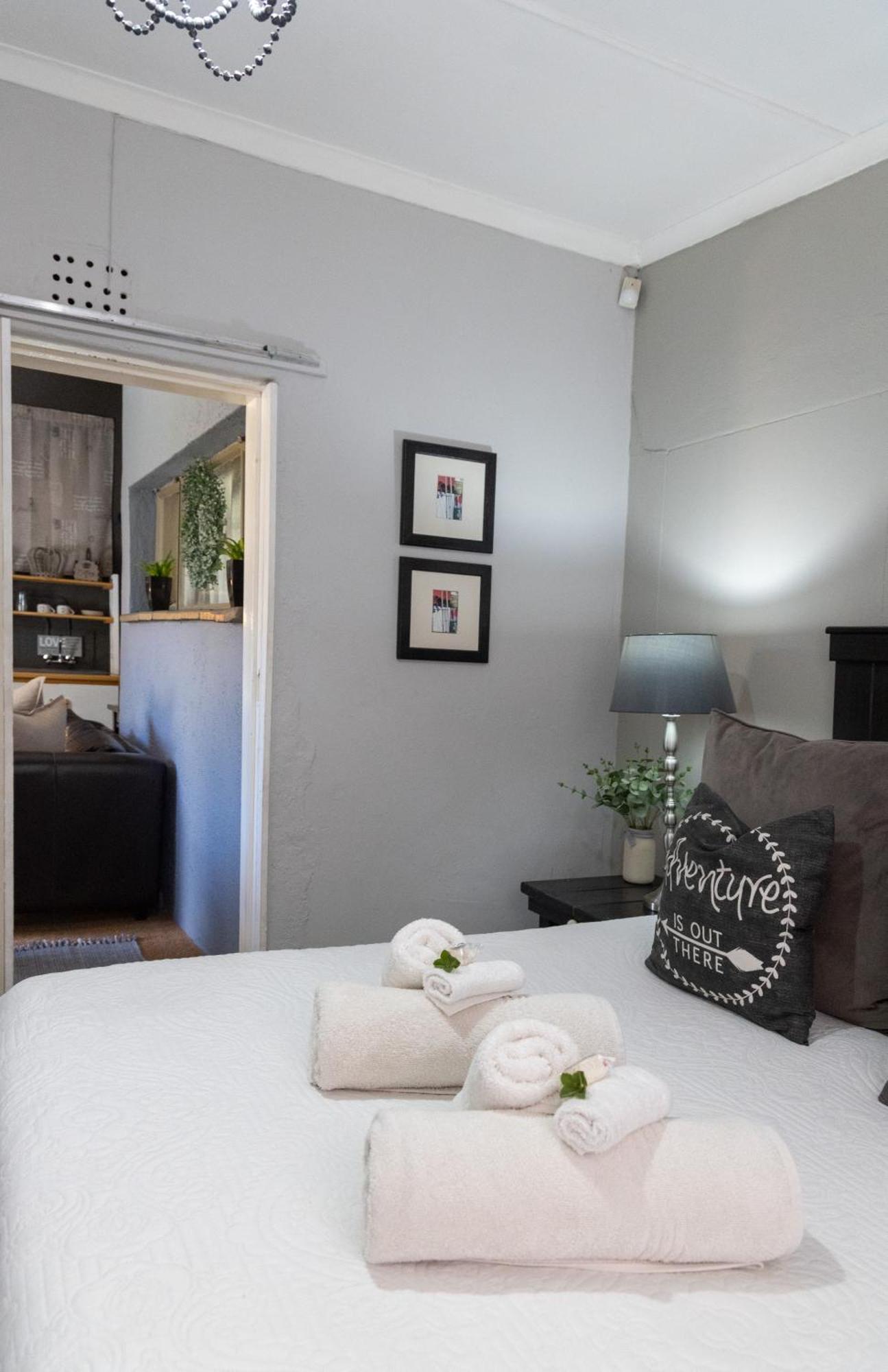 Ons Huisie Beaufort West Zimmer foto